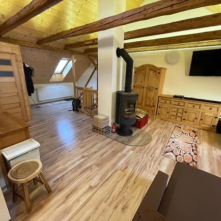 Apartmany Pod Kloboukem Jáchymov Esterno foto