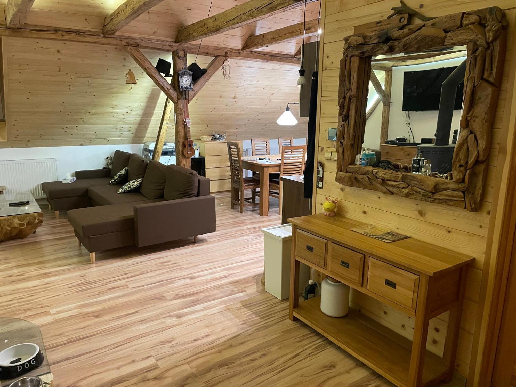 Apartmany Pod Kloboukem Jáchymov Esterno foto